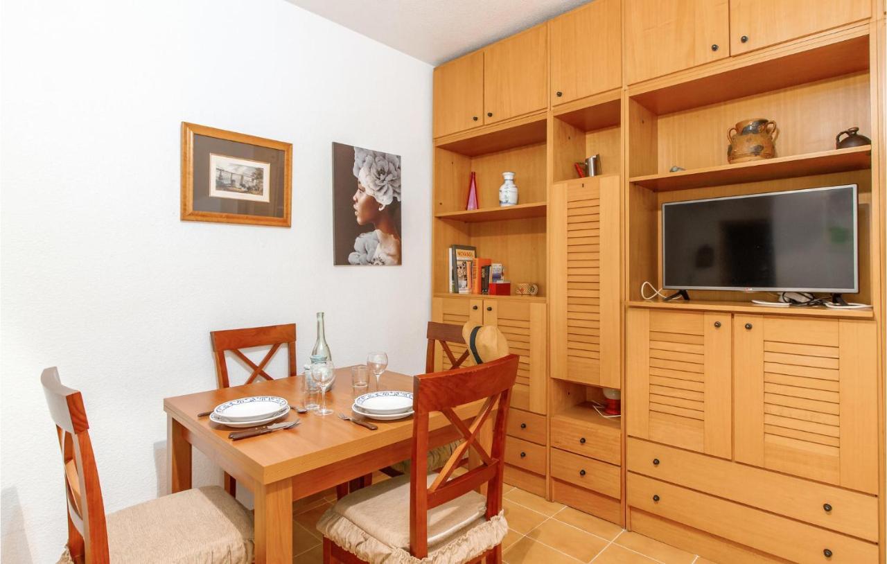 1 Bedroom Nice Apartment In Santa Pola Bagian luar foto